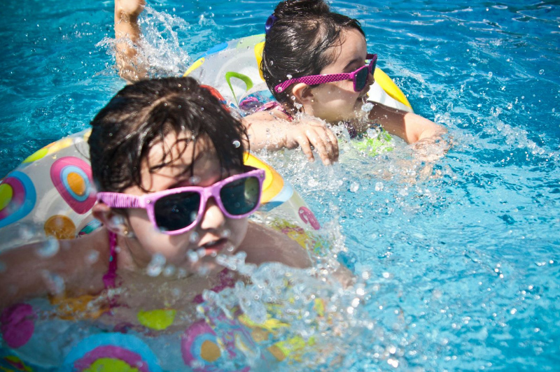 Como integrar atividades físicas na rotina das crianças durante as férias
